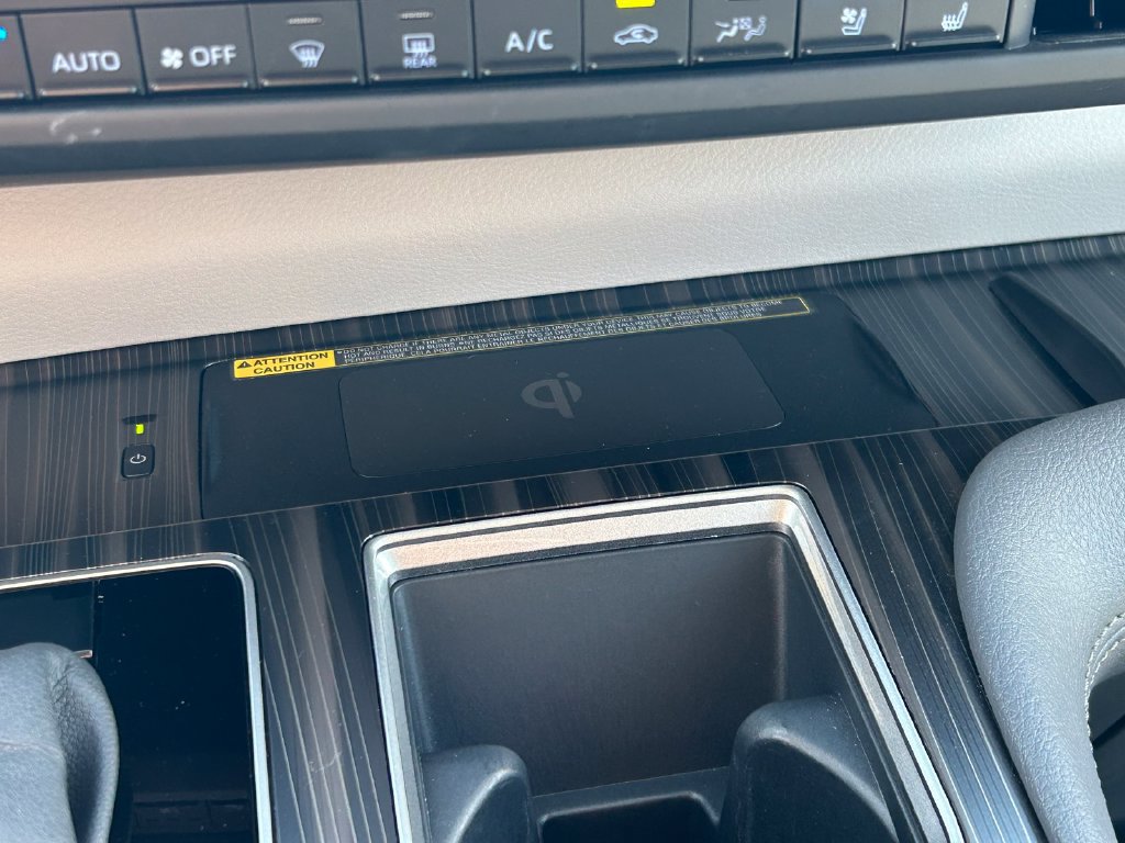 Certified 2023 Toyota Sienna Limited AWD/4WD image 34