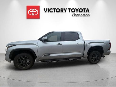 Used 2025 Toyota Tundra Platinum AWD/4WD image 2