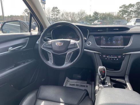Used 2019 Cadillac XT5 Luxury w/ Advanced Security Package image 22