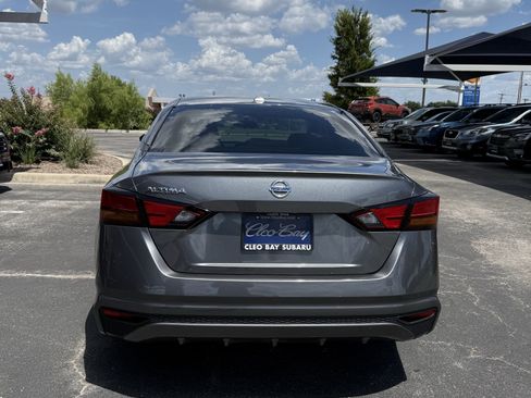 Used 2020 Nissan Altima 2.5 S FWD image 5