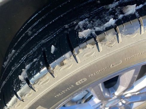 Certified 2024 GMC Terrain SLT image 23