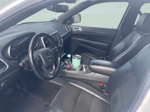 Used 2018 Jeep Grand Cherokee Altitude AWD/4WD image 15
