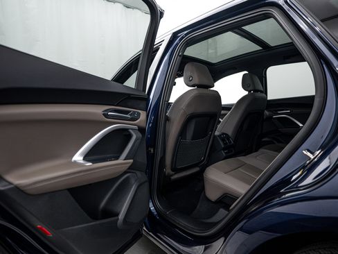 Certified 2025 Audi Q5 Premium w/ Convenience Package image 16