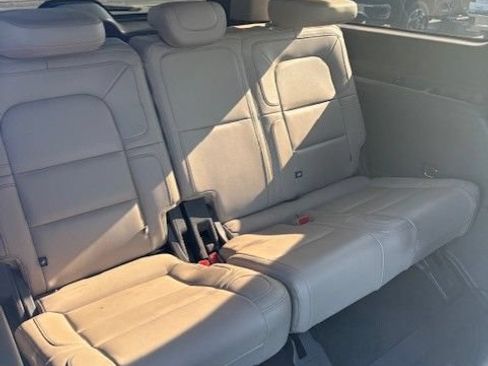 Used 2023 Lincoln Navigator L Reserve AWD/4WD image 22
