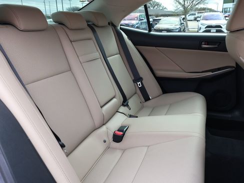 Used 2020 Lexus IS 300 w/ Premium Package image 32
