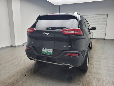 Used 2016 Jeep Cherokee Limited w/ Luxury Group AWD/4WD image 7