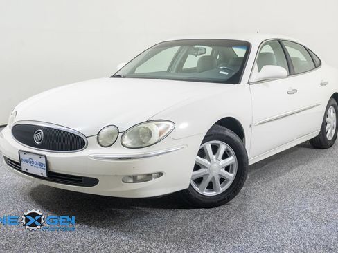 Used 2006 Buick LaCrosse CXL w/ Chrome Appearance Package FWD image 3