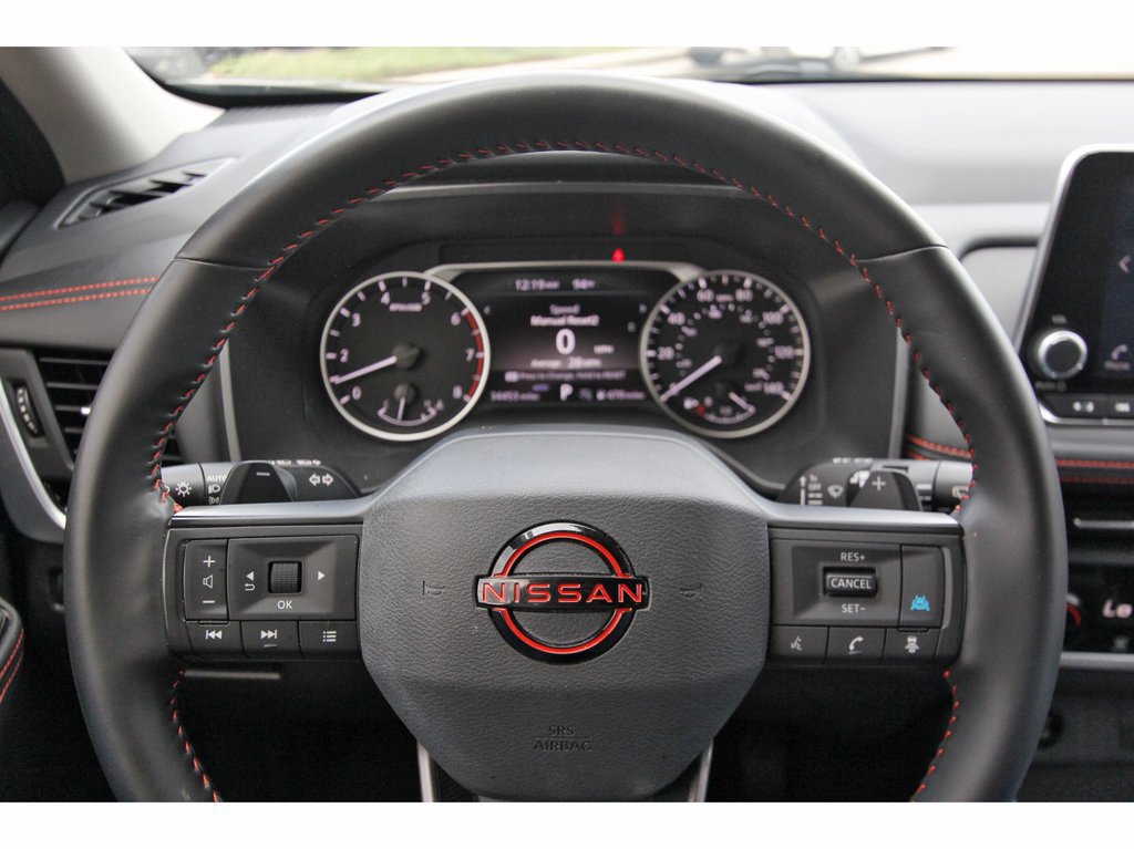 Used 2025 Nissan Rogue SV AWD/4WD image 8