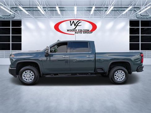 Used 2025 Chevrolet Silverado 2500 LTZ w/ LTZ Convenience Package AWD/4WD image 6