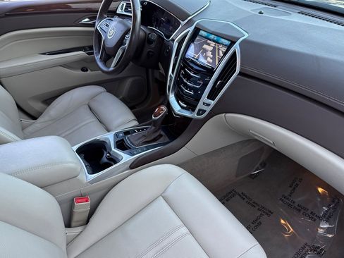 Used 2015 Cadillac SRX Luxury w/ Trailering Package image 17