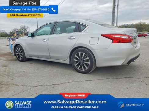 Used 2017 Nissan Altima 2.5 SV image 3
