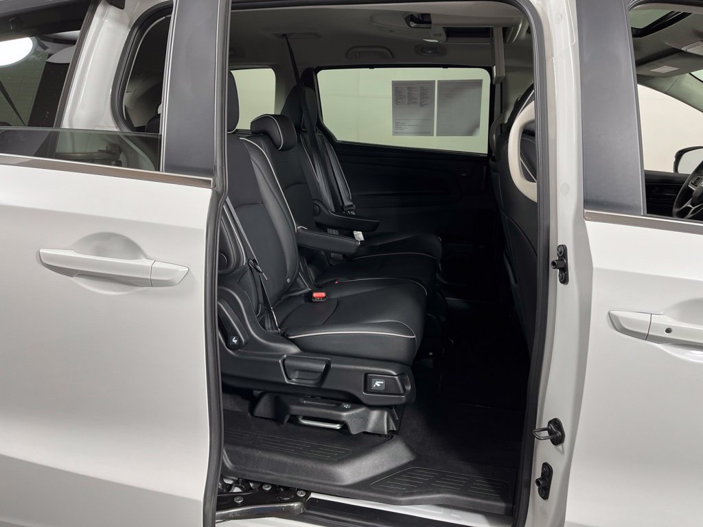 Certified 2026 Honda Odyssey Touring image 10
