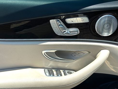 Used 2020 Mercedes-Benz E 350 Sedan image 8