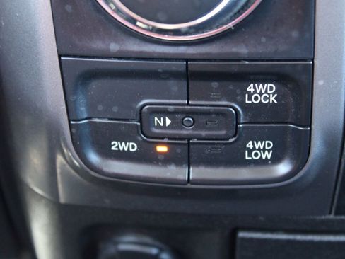 Used 2024 RAM 1500 Classic SLT image 32