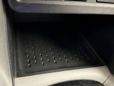 Used 2023 Toyota Corolla Cross L image 16