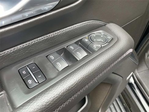 Used 2023 GMC Yukon XL Denali w/ Denali Reserve Package image 15