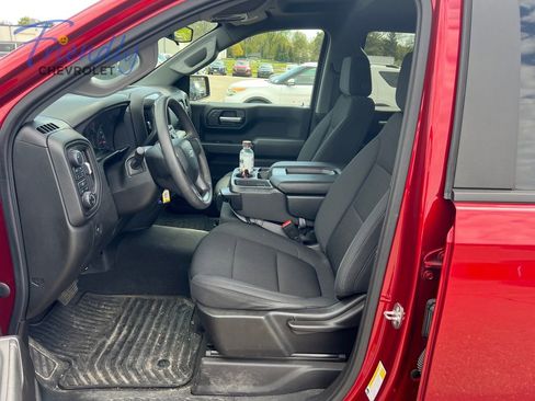 Used 2021 Chevrolet Silverado 1500 Custom Trail Boss AWD/4WD image 6