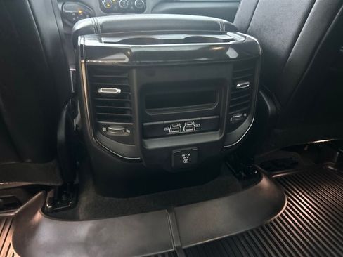 Used 2022 RAM 1500 Laramie AWD/4WD image 27
