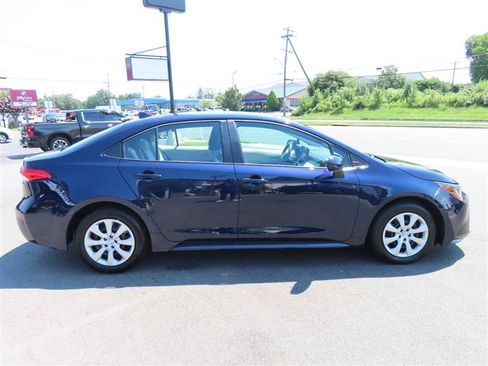 Used 2026 Toyota Corolla LE FWD image 17