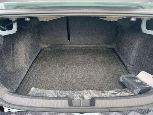 Certified 2025 Volkswagen Jetta SE image 29