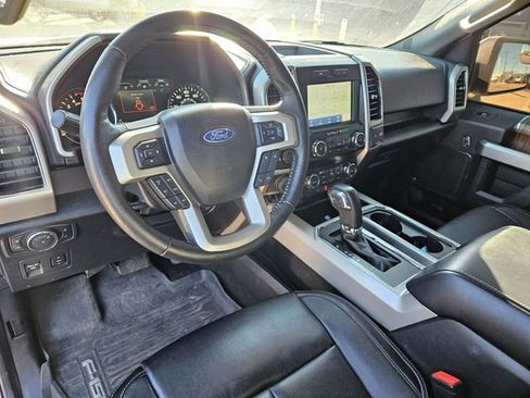 Used 2019 Ford F150 Lariat w/ Trailer Tow Package image 11
