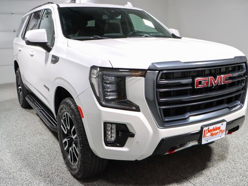 Used 2024 GMC Yukon AT4 w/ Technology Package AWD/4WD image 5