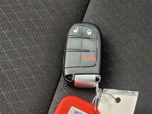 Used 2019 Jeep Grand Cherokee Laredo w/ 18" Wheel & 8.4" Radio Group image 25