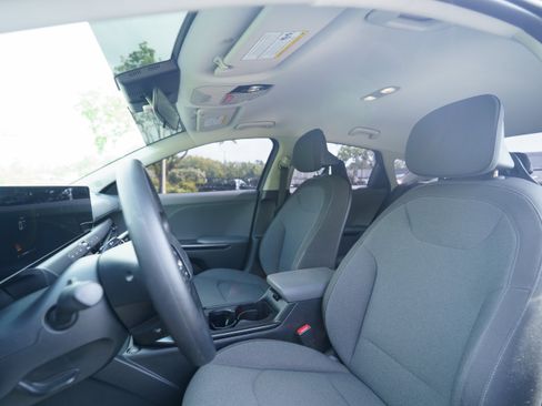 Used 2025 Kia K4 FWD image 8