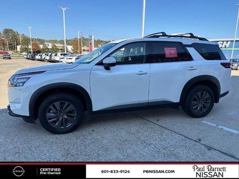 Certified 2025 Nissan Pathfinder SV w/ SV Premium Package image 12