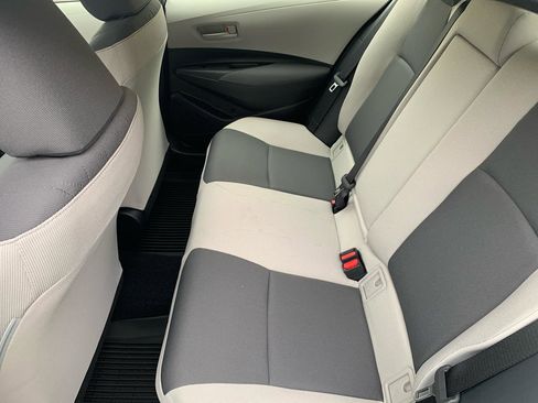 Used 2025 Toyota Corolla LE w/ LE Premium Package image 10