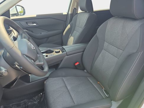 New 2026 Nissan Rogue SV w/ Cold Weather Package AWD/4WD image 15