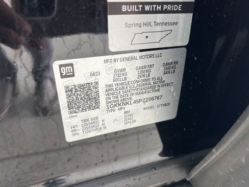 Used 2023 GMC Acadia SLE w/ Driver Convenience Package image 30