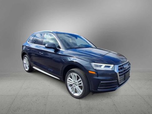 Used 2020 Audi Q5 2.0T Premium Plus w/ Premium Plus Package image 2