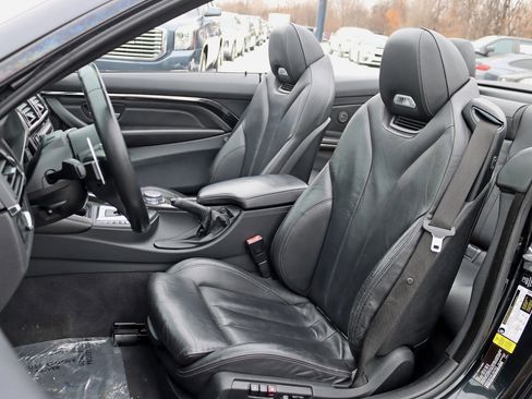 Used 2015 BMW M4 Convertible w/ Executive Package image 34