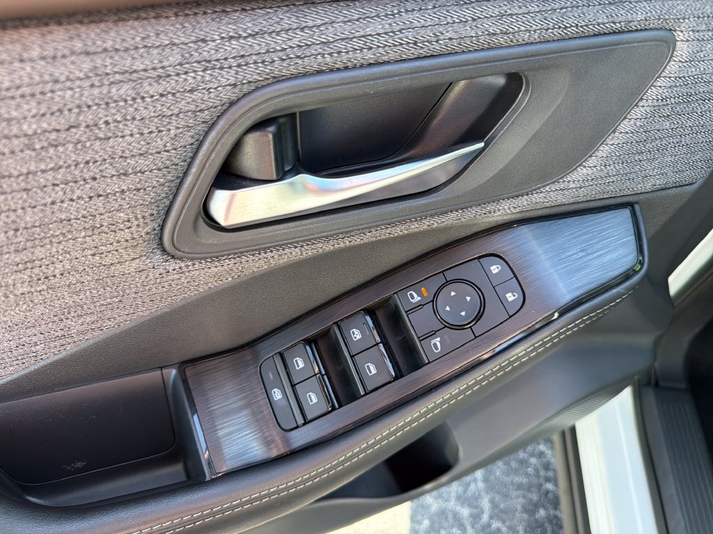 Used 2021 Nissan Rogue SV FWD image 18