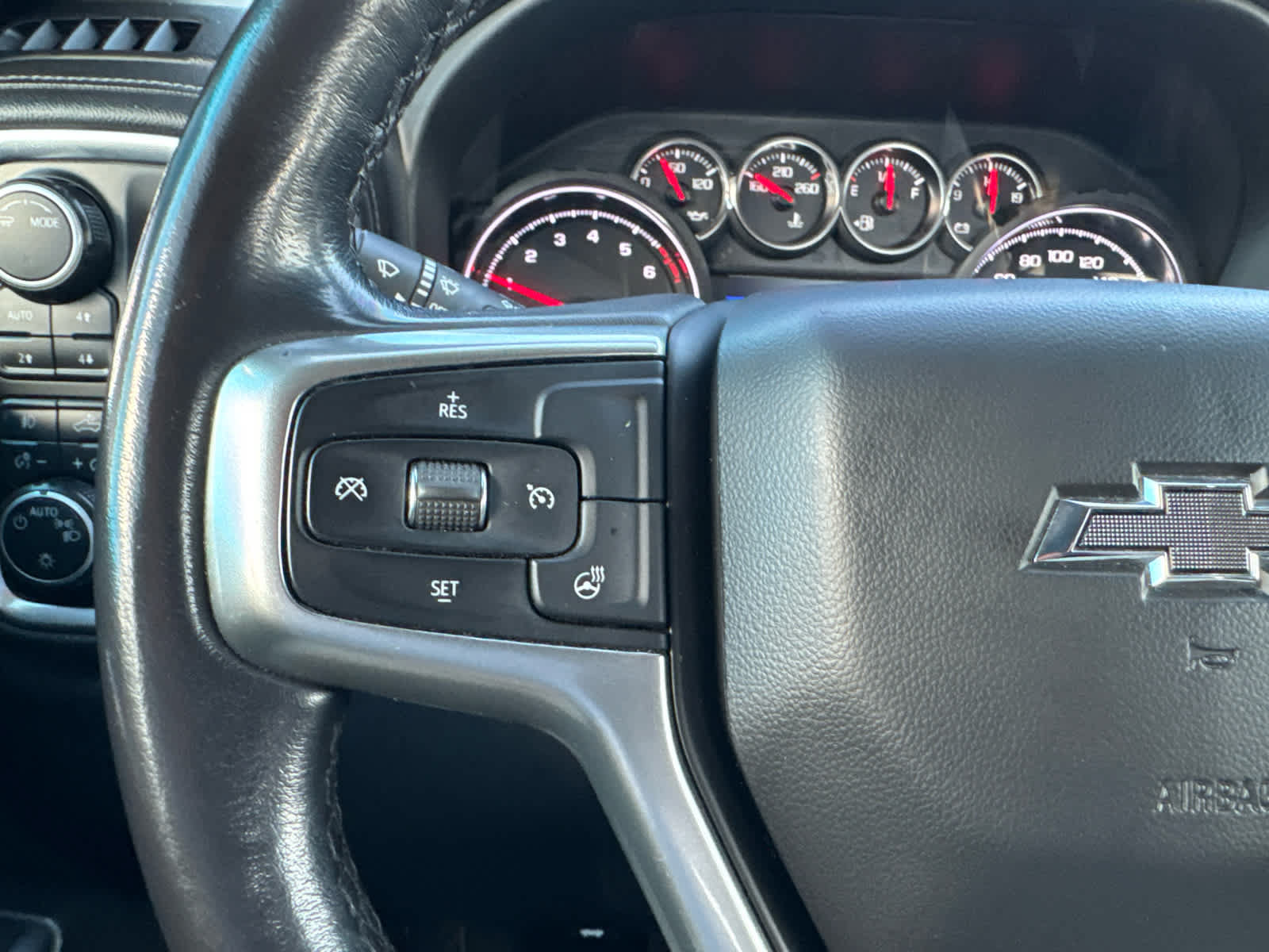 Certified 2021 Chevrolet Silverado 1500 RST w/ Z71 Off-Road Package AWD/4WD image 22