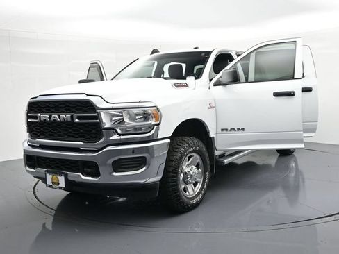 Used 2022 RAM 2500 Tradesman w/ Chrome Appearance Group AWD/4WD image 25