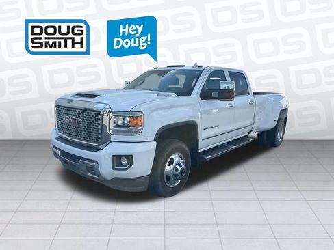 Used 2017 GMC Sierra 3500 Denali w/ Duramax Plus Package AWD/4WD image 2