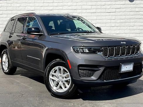 New 2025 Jeep Grand Cherokee Laredo X w/ Luxury Tech Group I image 14