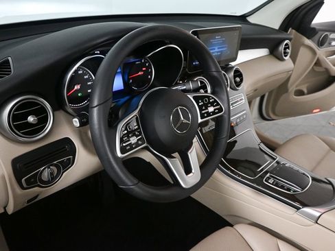 Certified 2022 Mercedes-Benz GLC 300 image 6