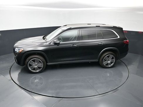Used 2025 Mercedes-Benz GLS 450 4MATIC image 17