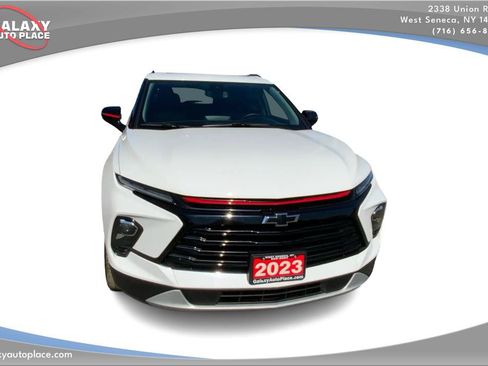 Used 2023 Chevrolet Blazer LT AWD/4WD image 3
