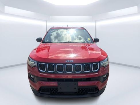 Certified 2024 Jeep Compass Latitude AWD/4WD image 8