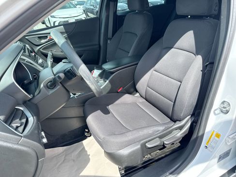 Used 2022 Chevrolet Malibu LS FWD image 13