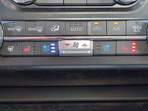 New 2026 Ford F350 Lariat w/ FX4 Off-Road Package image 23