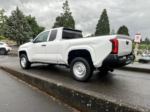 Certified 2025 Toyota Tacoma SR RWD image 5