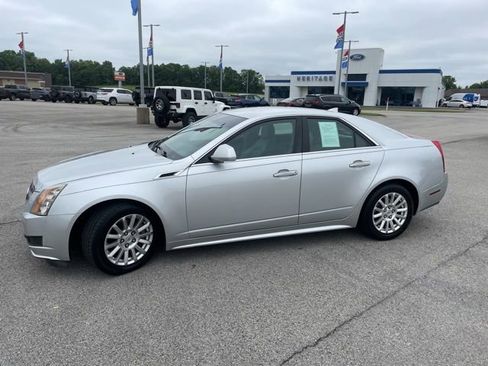 Used 2011 Cadillac CTS Luxury RWD image 4