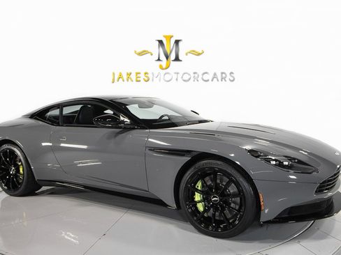 Used 2019 Aston Martin DB11 AMR image 15