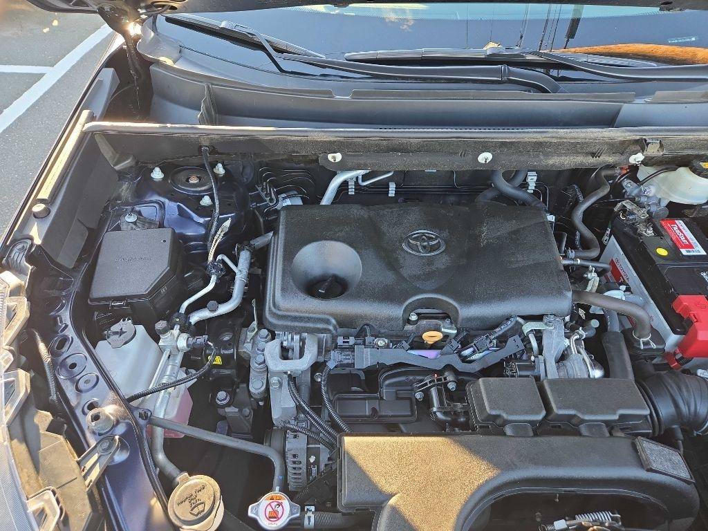 Used 2020 Toyota RAV4 XLE FWD image 24