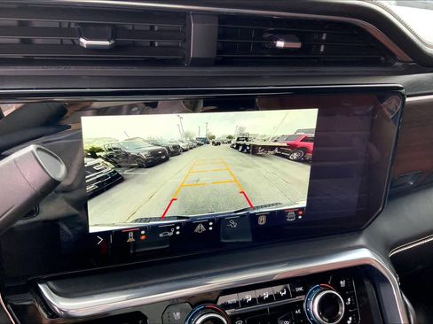 Used 2025 GMC Sierra 2500 Denali Ultimate image 24